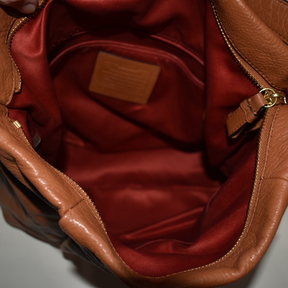 Coach Shoulder Bag - Picture 3 of 8